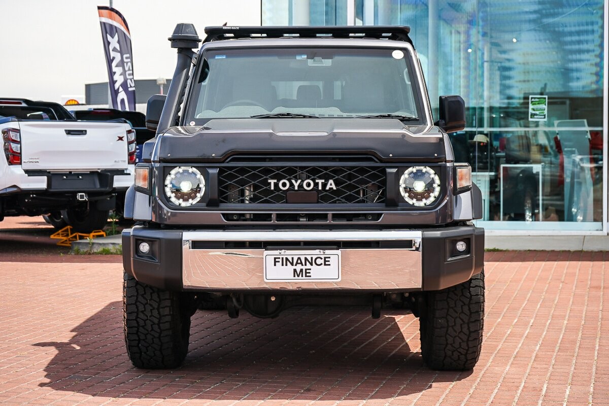 Toyota Landcruiser image 3