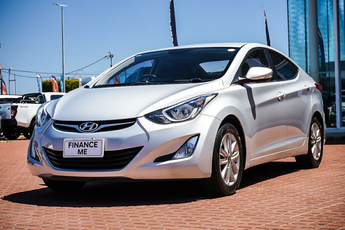 Hyundai Elantra image 4
