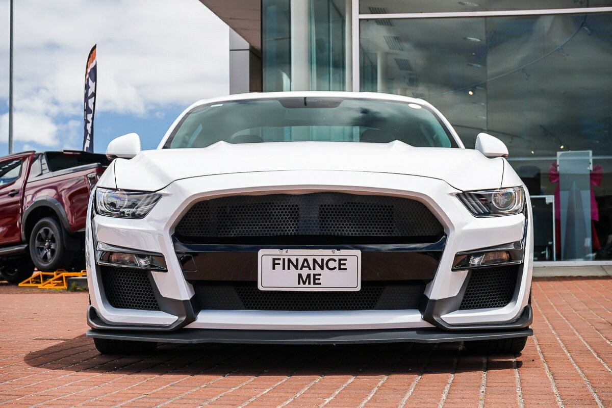Ford Mustang image 3