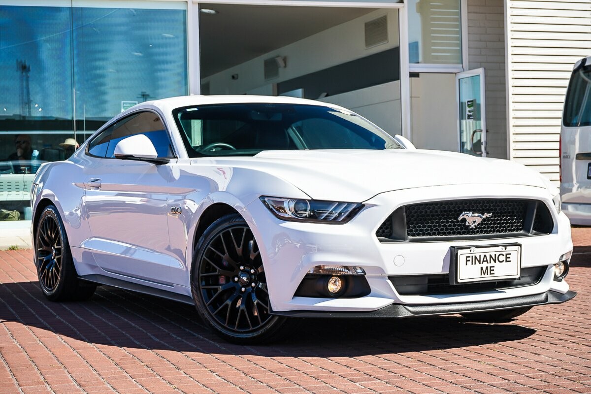 Ford Mustang image 1