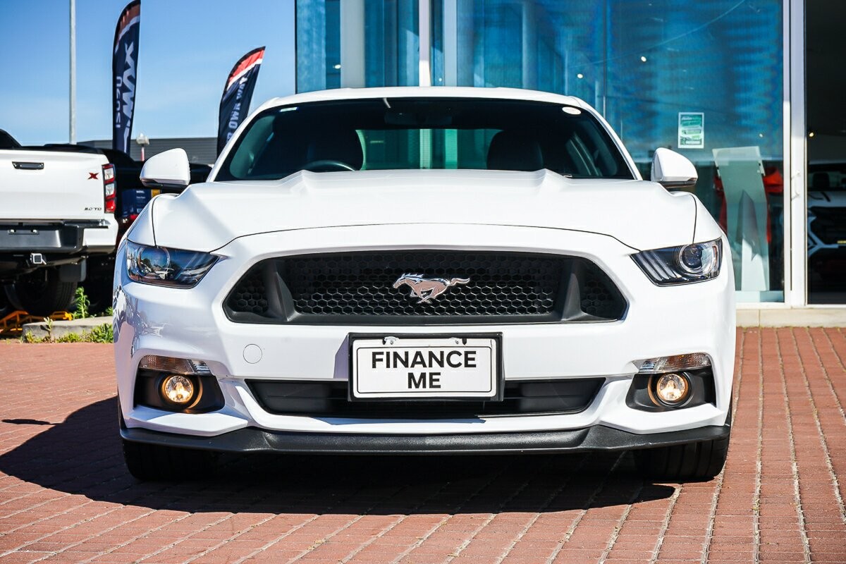 Ford Mustang image 3