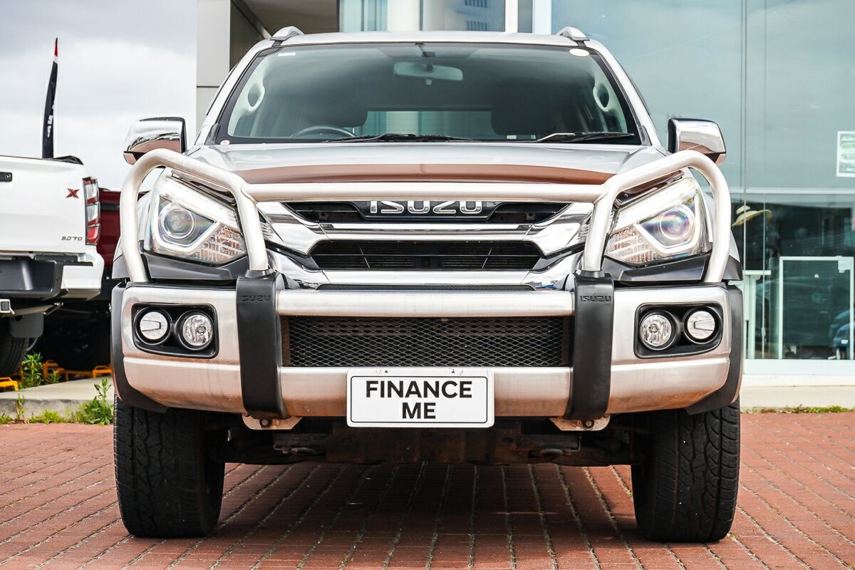 Isuzu Mu-x image 3