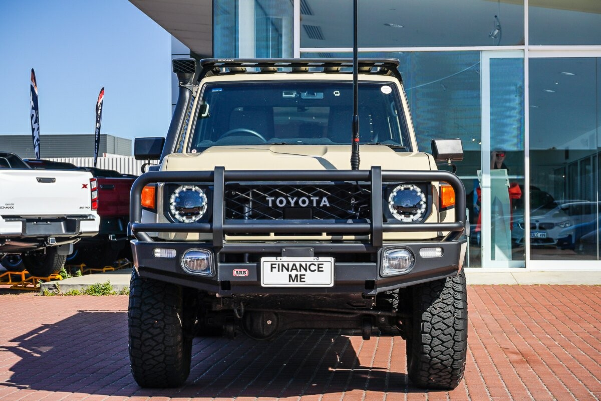 Toyota Landcruiser image 3