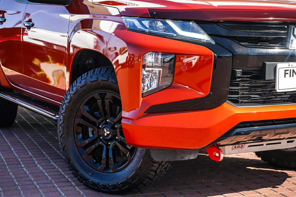 Mitsubishi Triton image 2