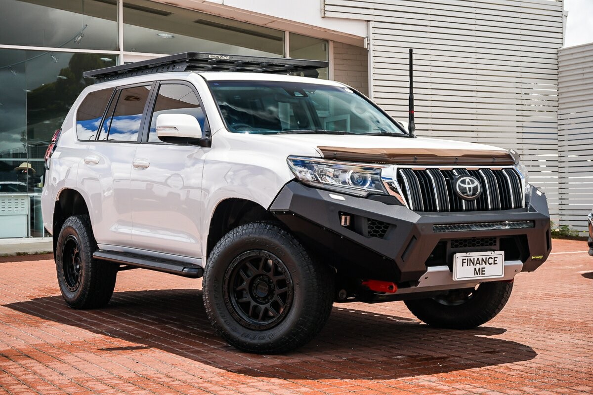 Toyota Landcruiser Prado image 1