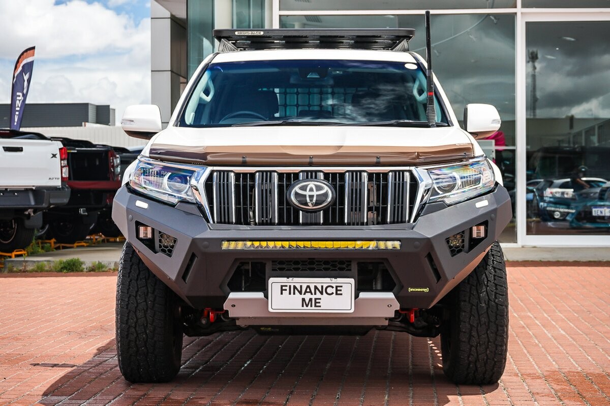 Toyota Landcruiser Prado image 3