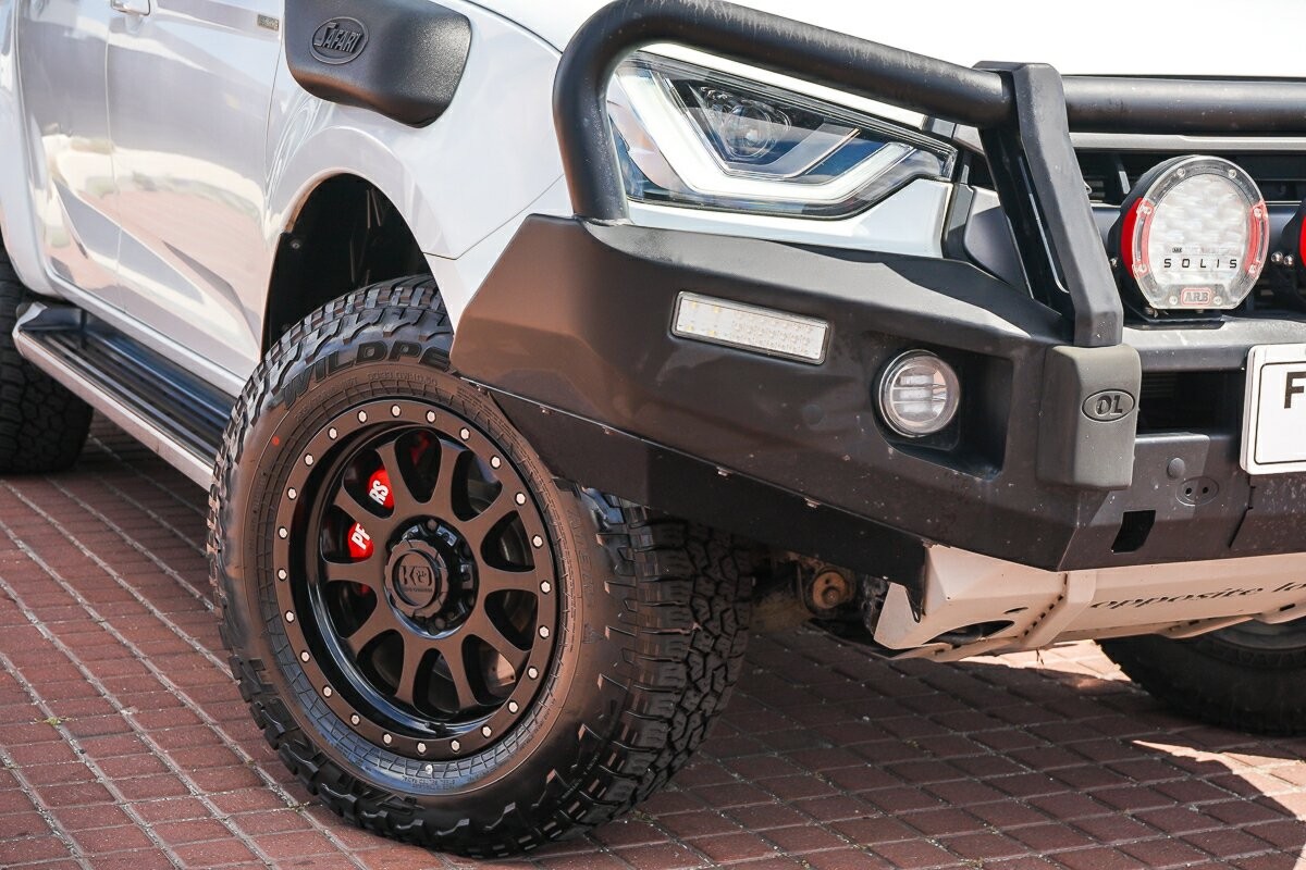 Isuzu D-max image 2