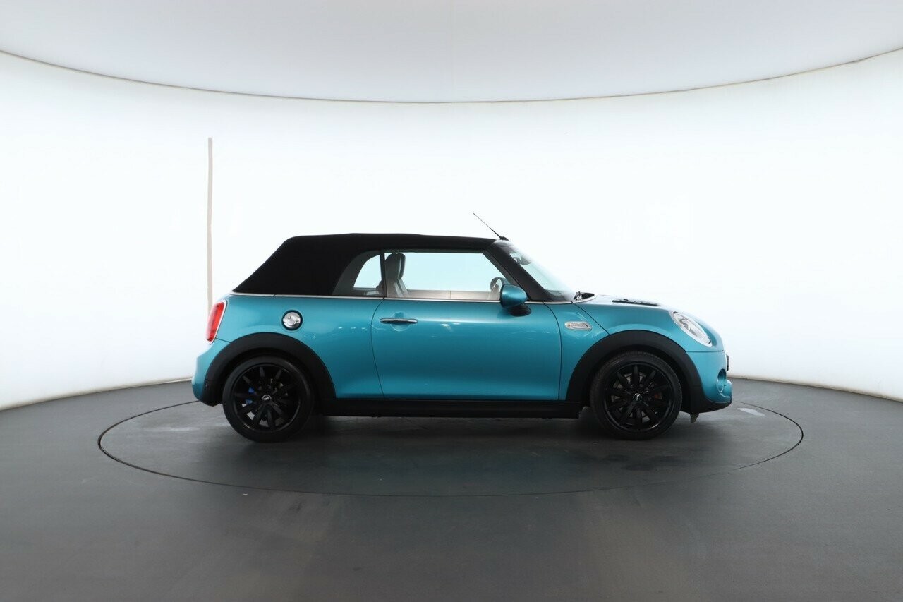 Mini Convertible image 4