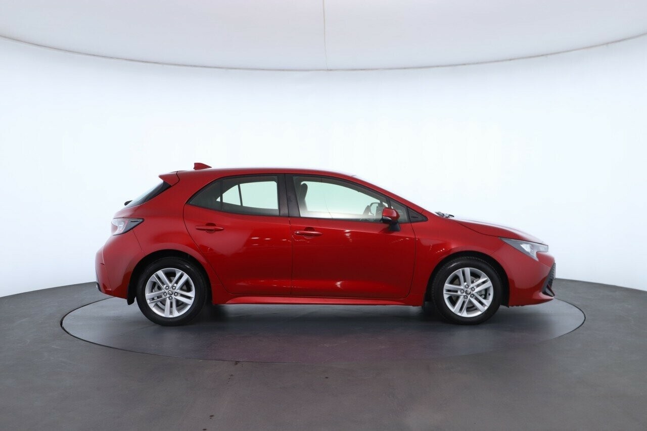 Toyota Corolla image 3