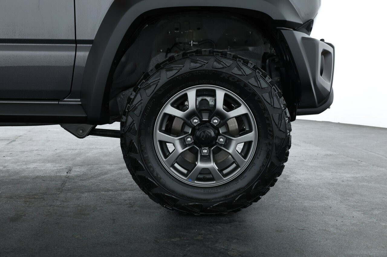 Suzuki Jimny image 4