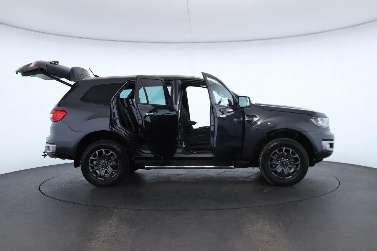 Ford Everest image 2