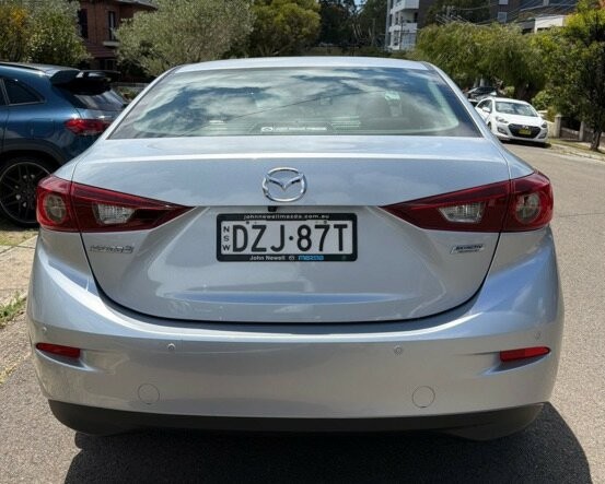 Mazda 3 image 3
