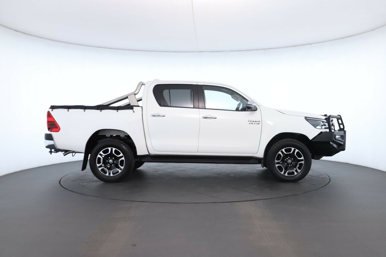 Toyota Hilux image 3