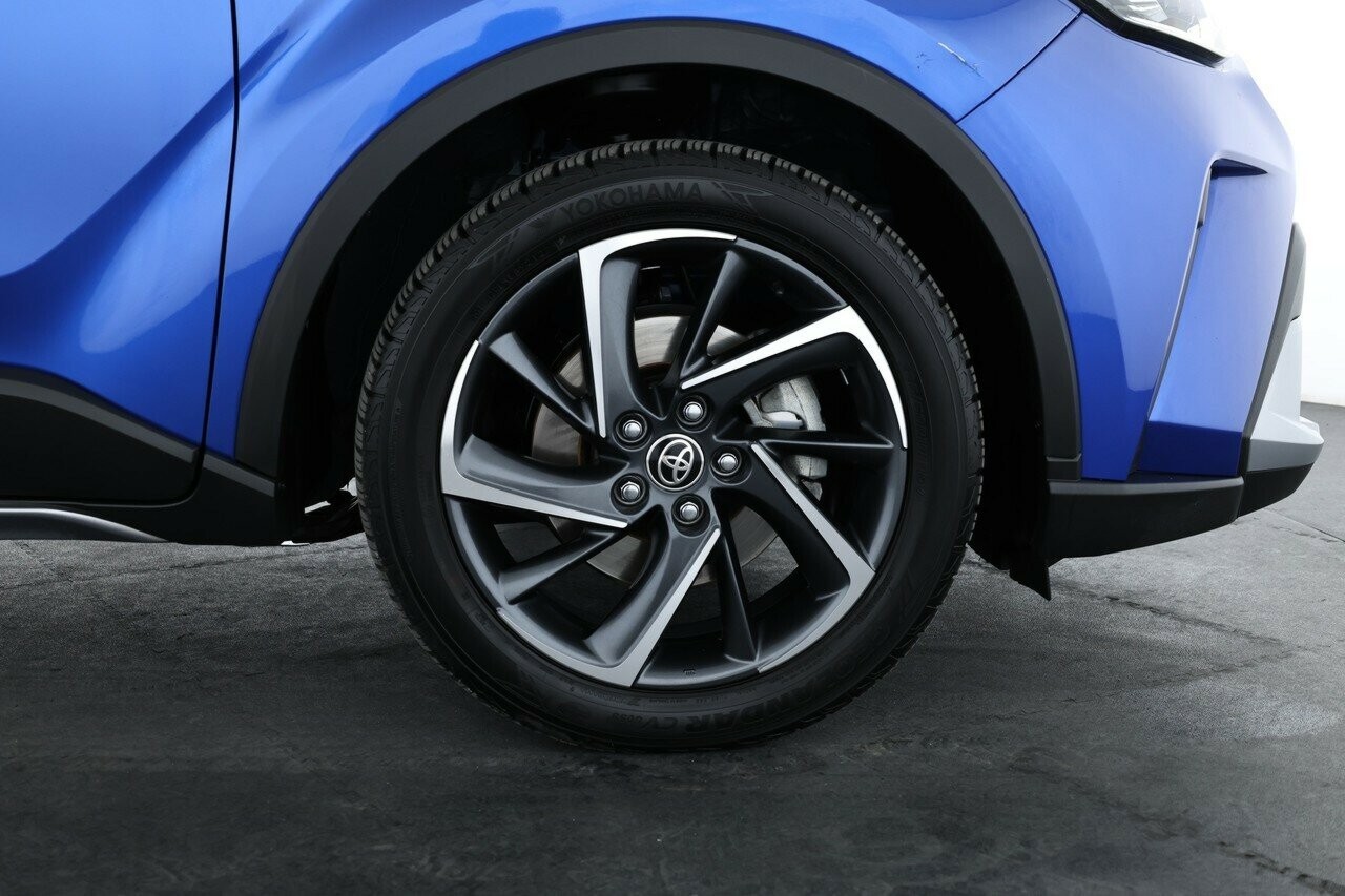 Toyota C-hr image 4
