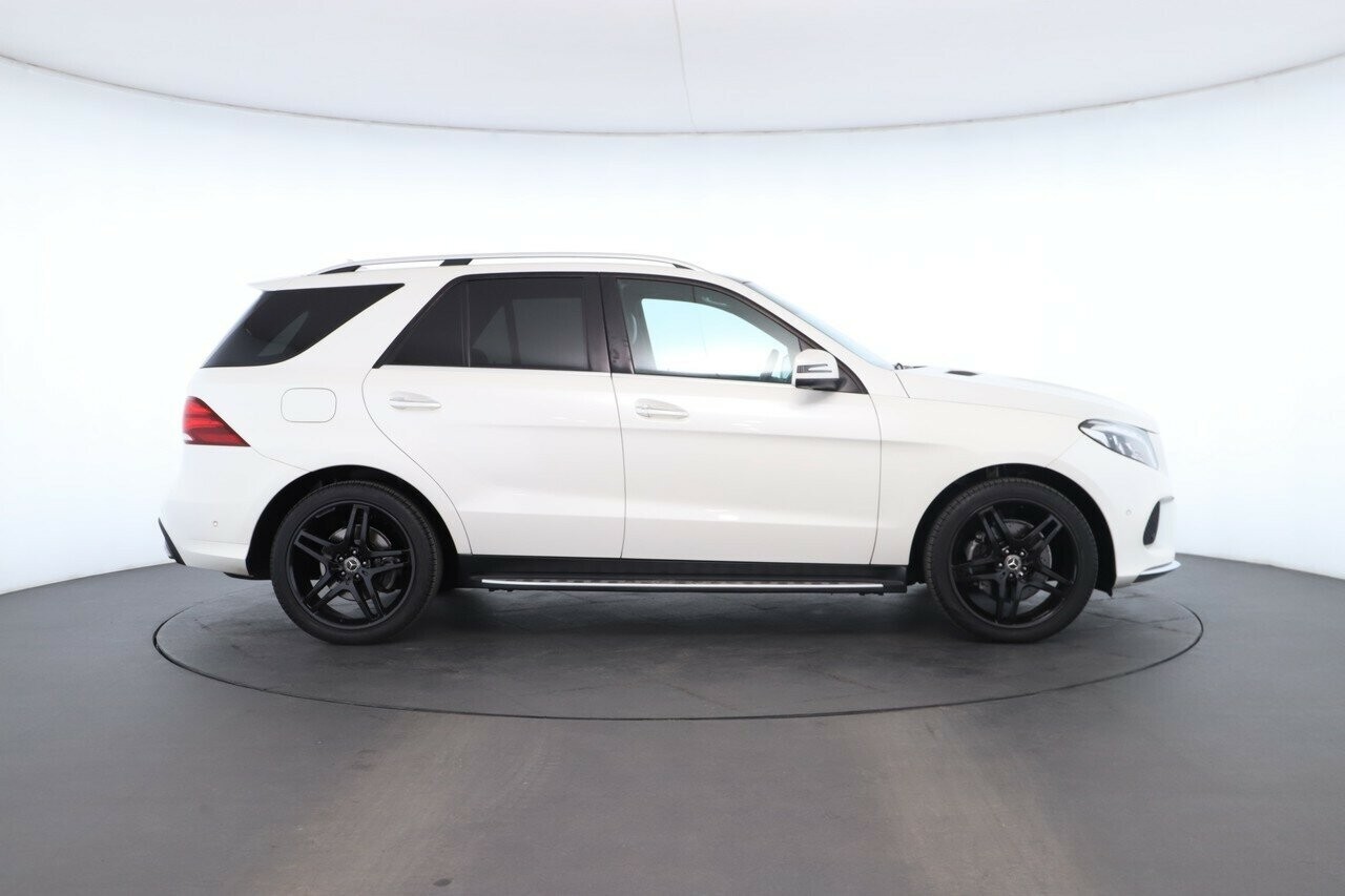Mercedes Benz Gle-class image 3