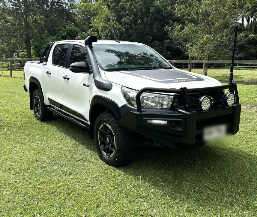 Toyota Hilux image 1