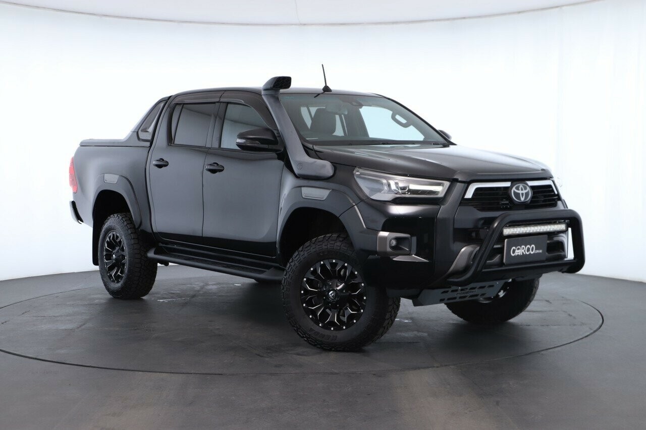 Toyota Hilux image 2
