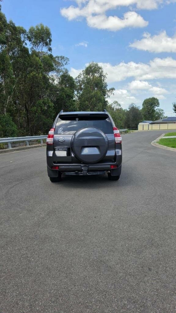 Toyota Landcruiser Prado image 3