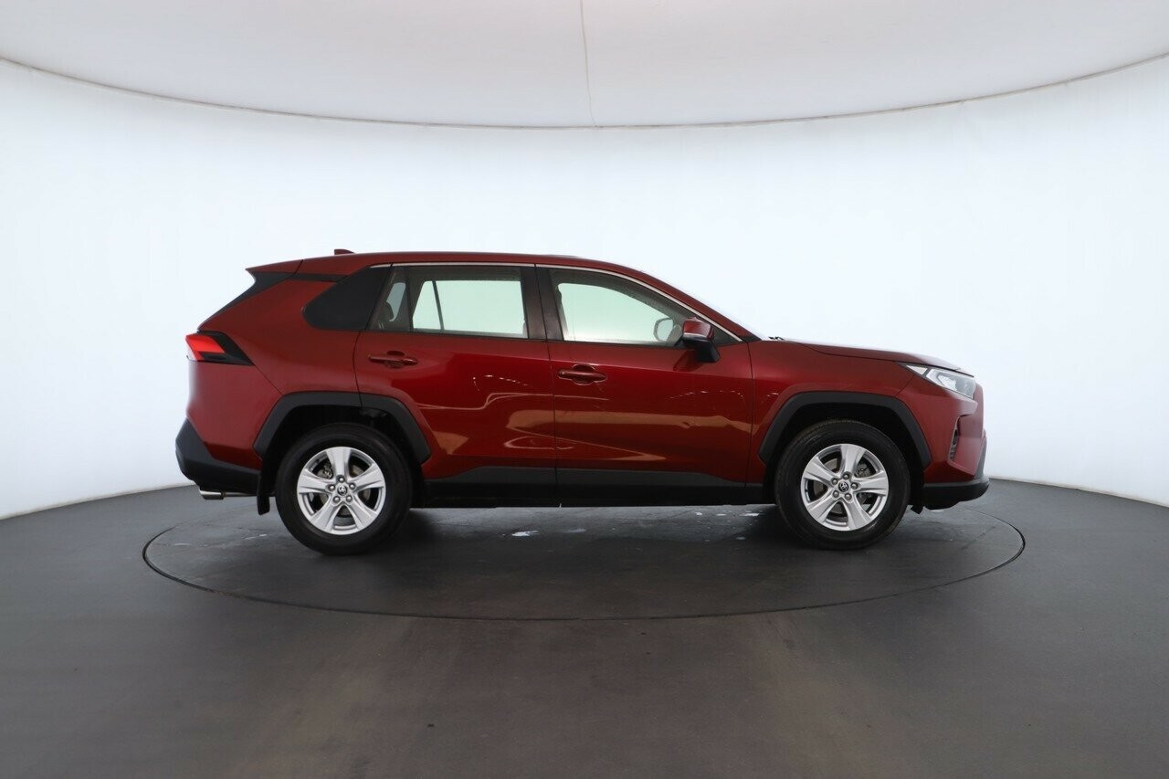 Toyota Rav4 image 3