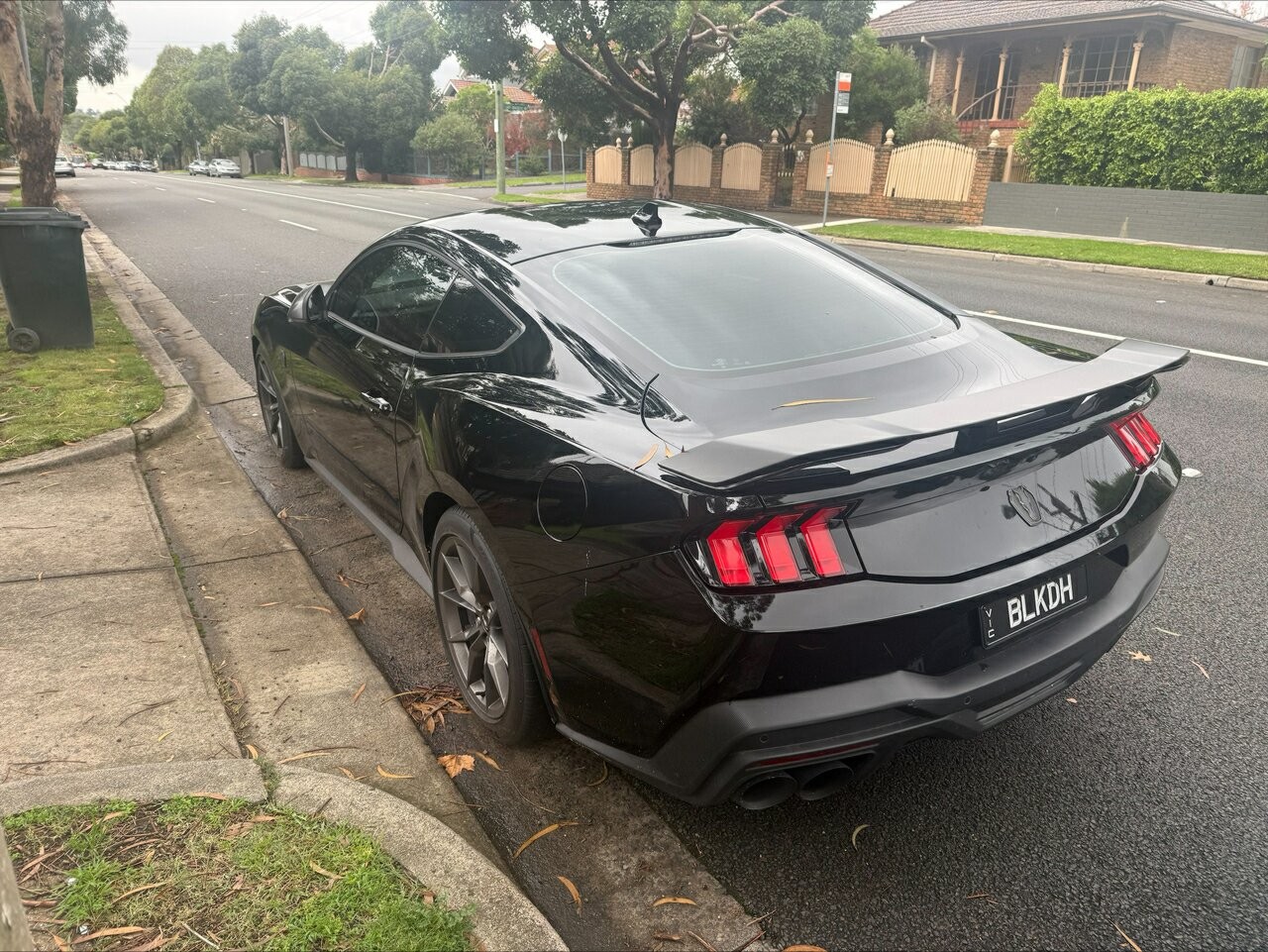 Ford Mustang image 2