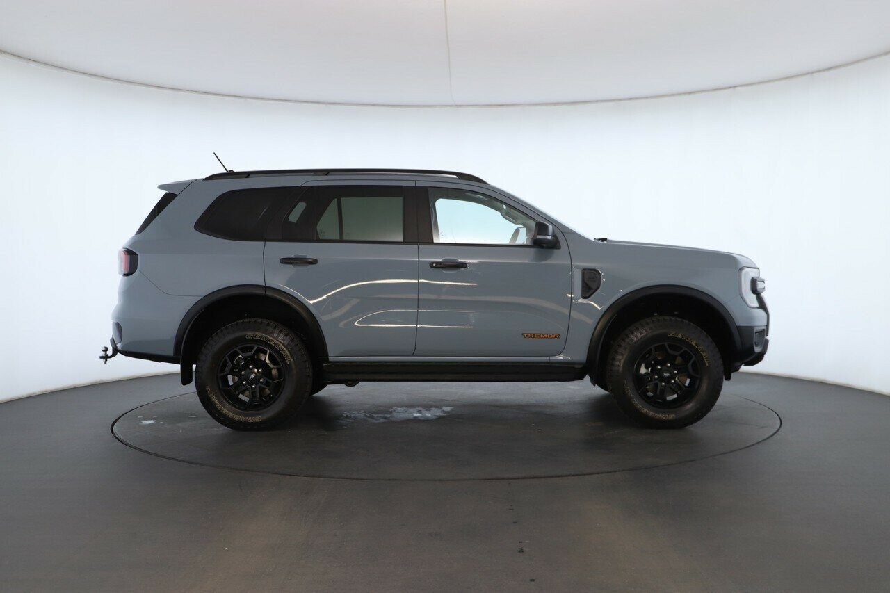 Ford Everest image 3