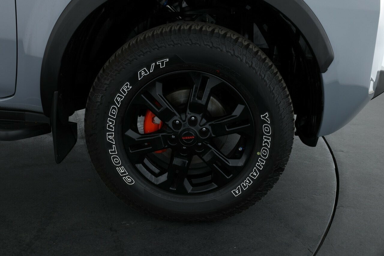 Nissan Navara image 4