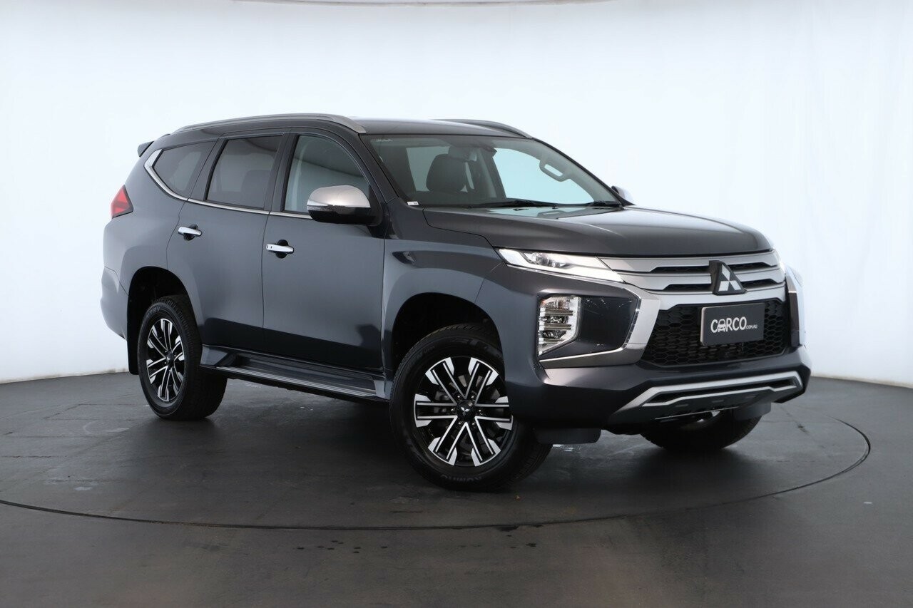Mitsubishi Pajero Sport image 1