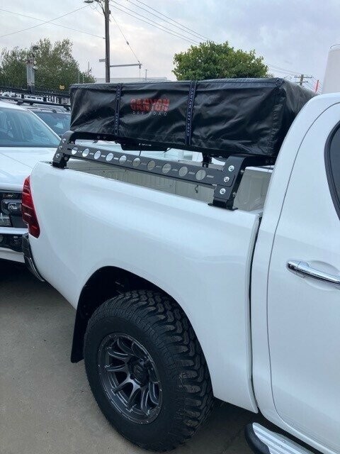Toyota Hilux image 3