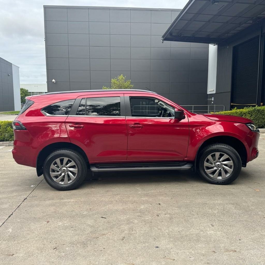 Isuzu Mu-x image 4