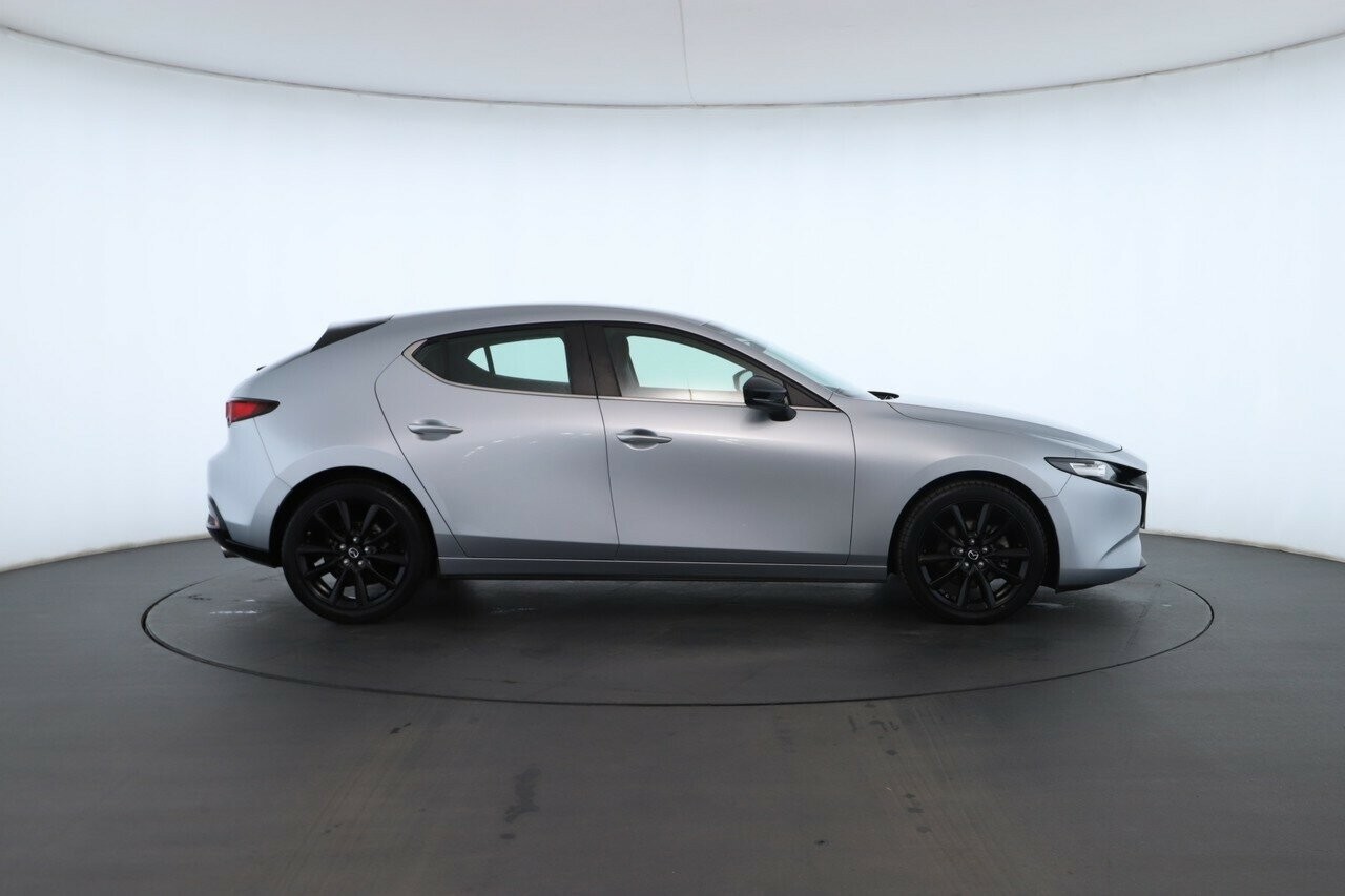 Mazda 3 image 3