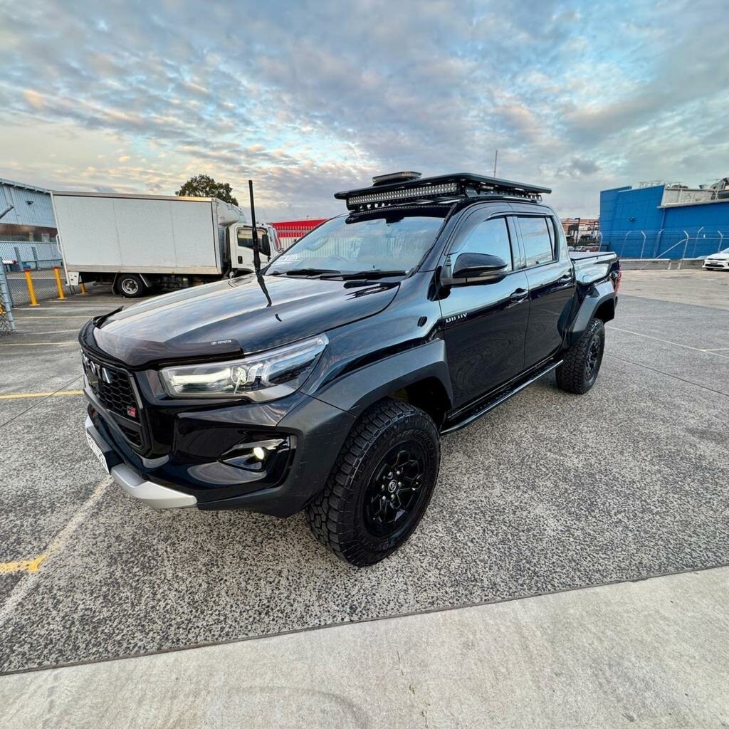 Toyota Hilux image 3