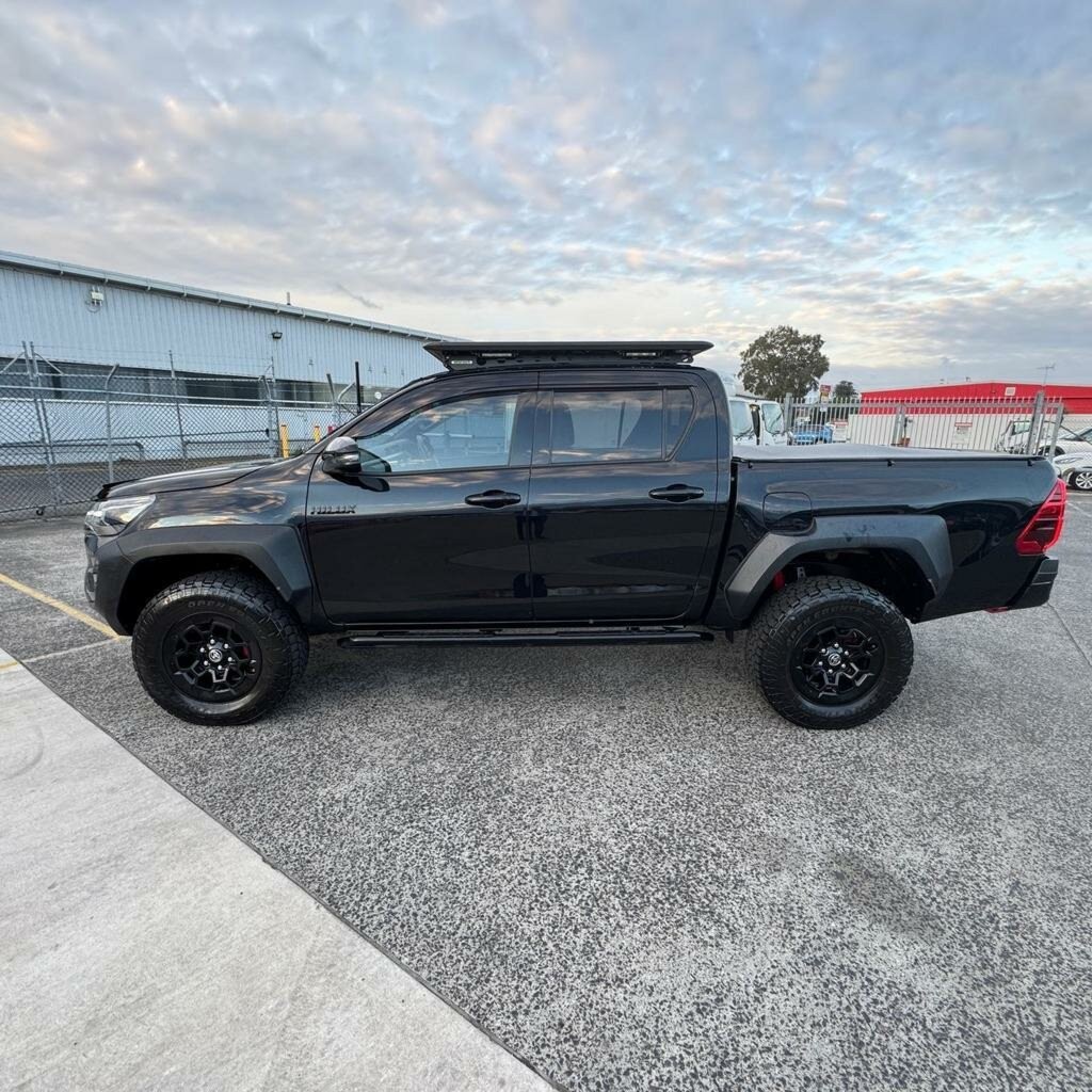 Toyota Hilux image 4