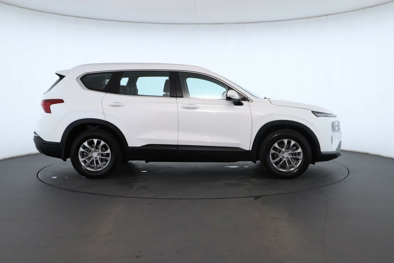 Mitsubishi Triton image 3