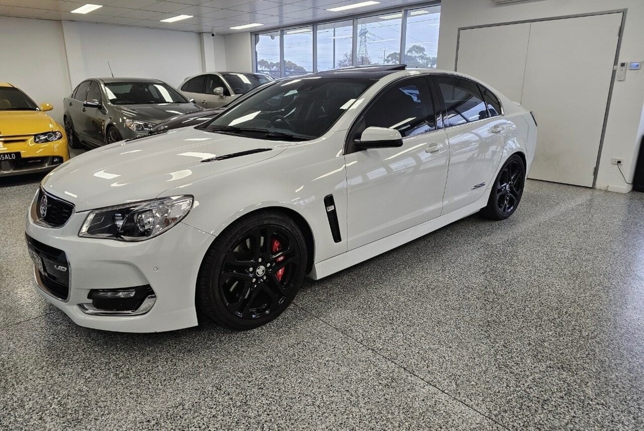 Holden Commodore image 2