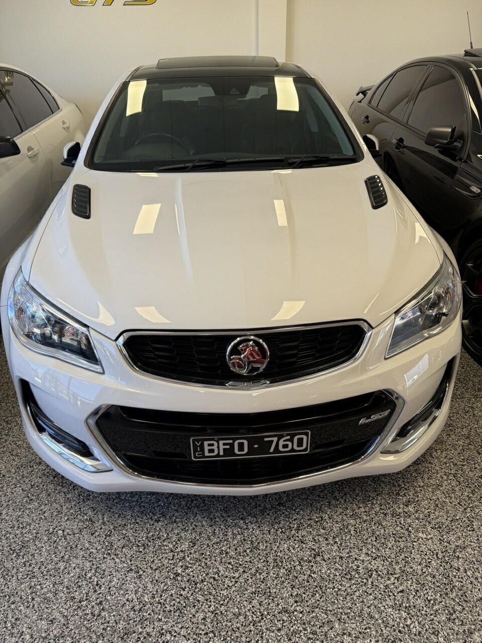 Holden Commodore image 3