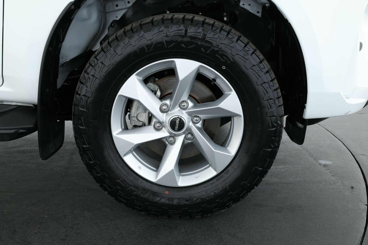 Isuzu Mu-x image 4