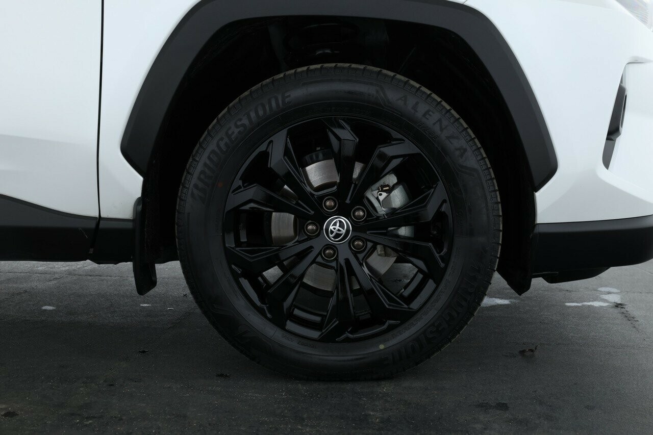 Toyota Rav4 image 2