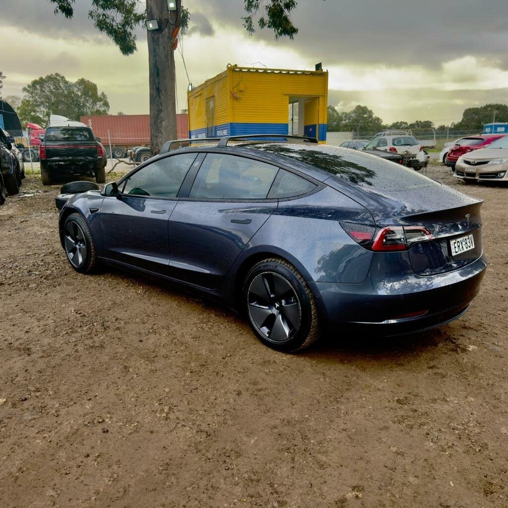 Tesla Model 3 image 3
