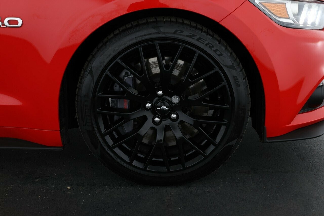 Ford Mustang image 2