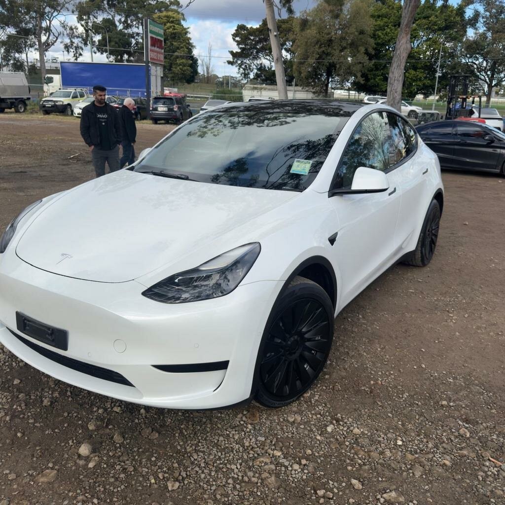 Tesla Model Y image 3