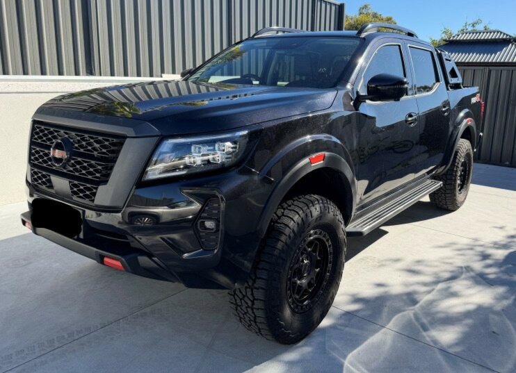 Nissan Navara image 1