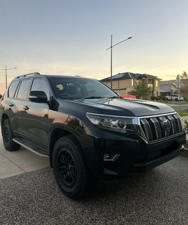 Toyota Landcruiser Prado image 1
