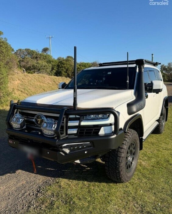 Toyota Landcruiser image 1