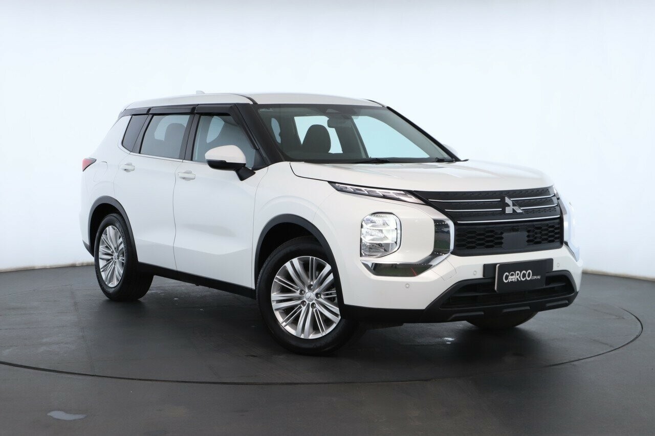 Mitsubishi Outlander image 1