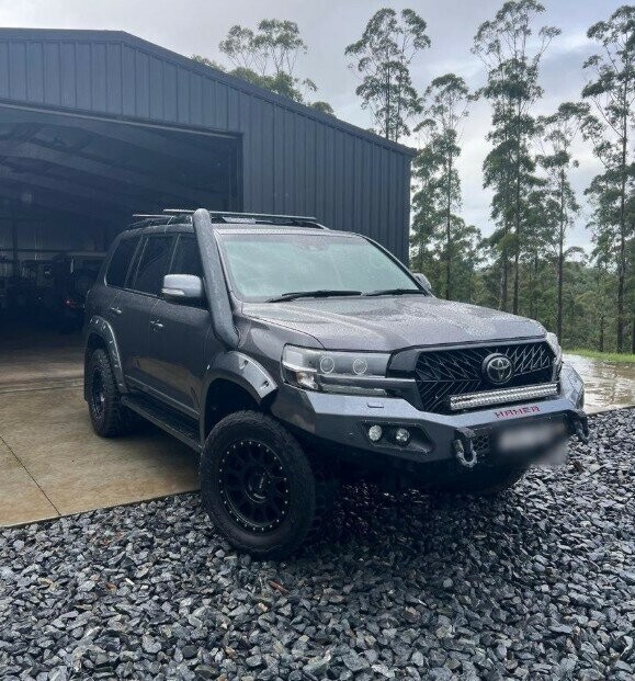 Toyota Landcruiser image 1