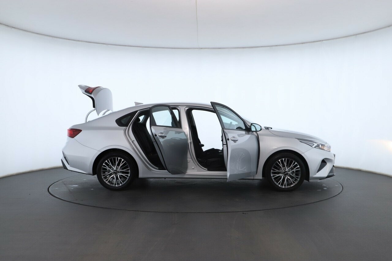 Kia Cerato image 2