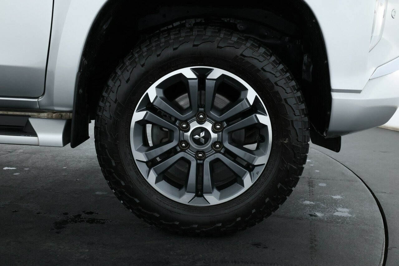 Mitsubishi Triton image 4