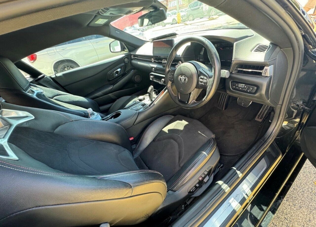 Toyota Supra image 3