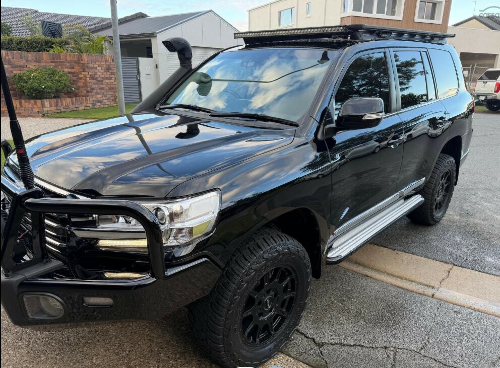 Toyota Landcruiser image 1