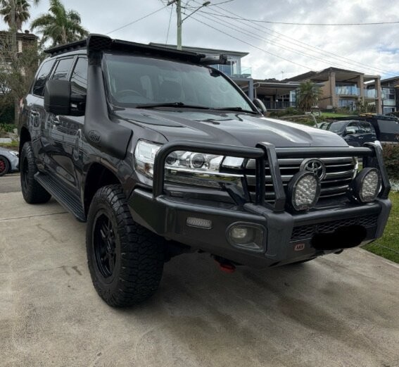 Toyota Landcruiser image 3